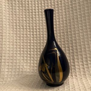 Fukagawa Porcelain Arita Japan Cobalt Blue Vase With Cranes And An Iris Design